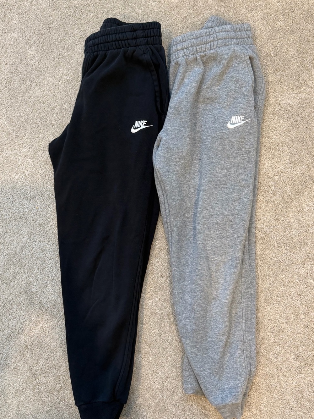 Nike Boys Large Jogger Sweatpants Lot Black Gray Fleece